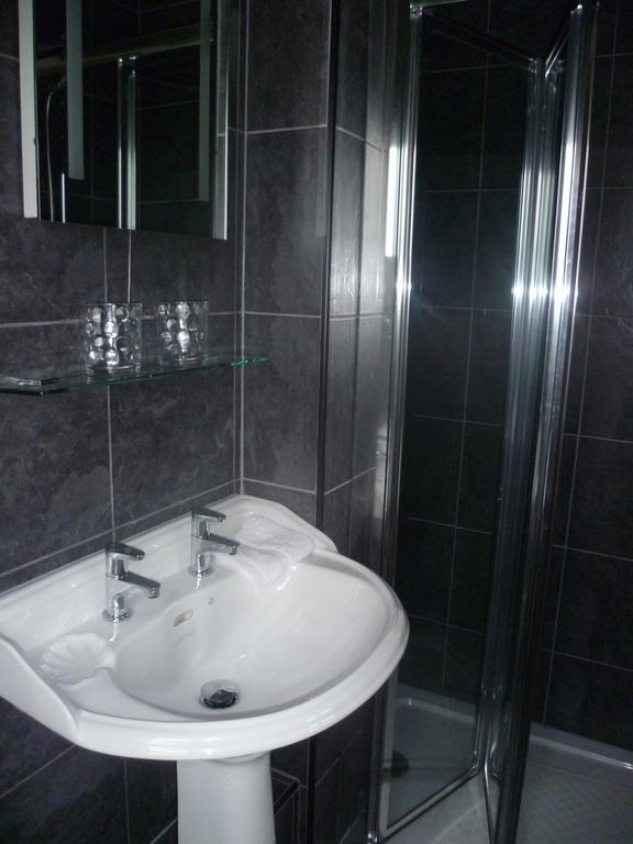 Bed and Breakfast Moor View Инглтон Номер фото